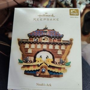 Hallmark Keepsake Ornament Noah's Ark
